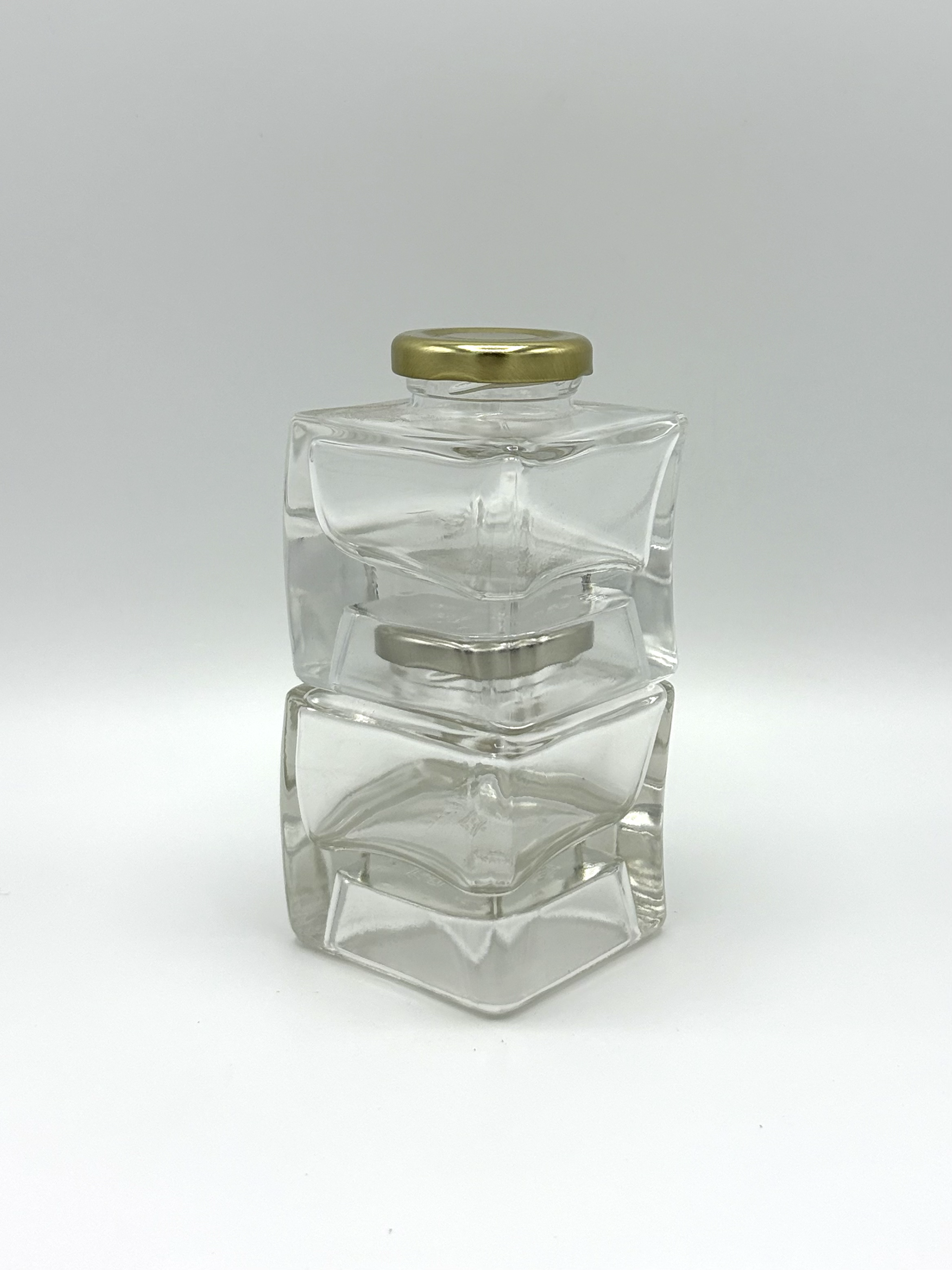 emp_106_to43_empilable